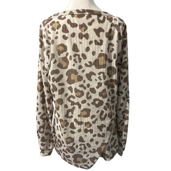 Hopely Boutique Leopard Top Brown and Cream Size Large Stitching Ribbed NWOT - Picture 3 of 7